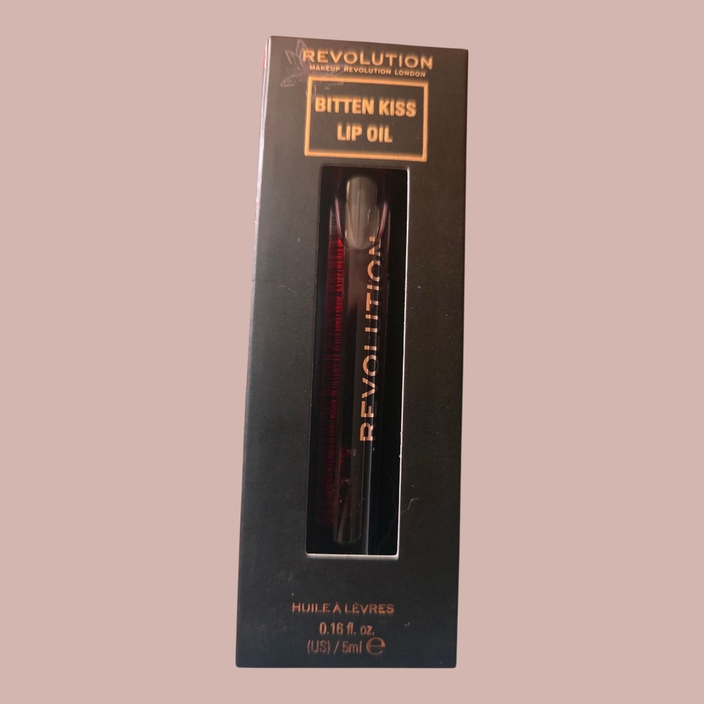 Revolution~Bitten Kiss Lip Oil~NEW~🎁🎄Christmas Present🎄🎁